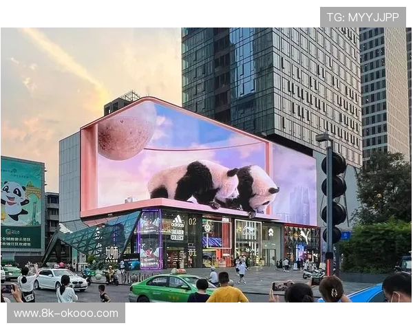 8K+裸眼3D技术融合，打造户外大屏震撼视觉体验。